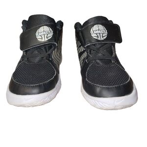 Toddler Boy’s Nike Black and White Sneakers
